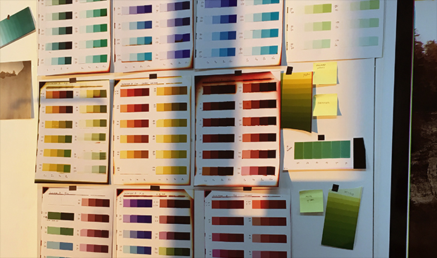 SimoneMudde_2_ColourResearch in the Studio.jpg